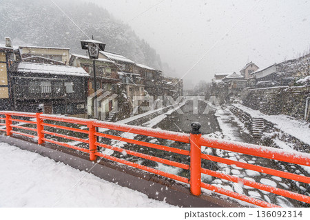 Gujo Hachiman in Winter (Gifu Prefecture) 136092314