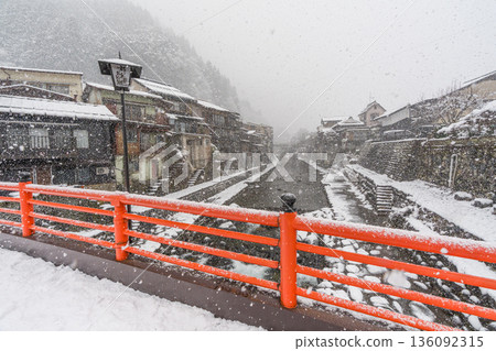 Gujo Hachiman in Winter (Gifu Prefecture) 136092315