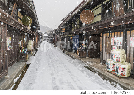 Hida Takayama Snow Old Townscape 136092584