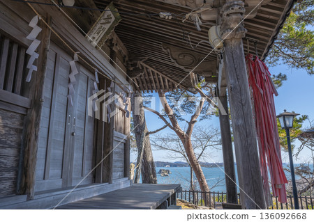 Bishamon-do's veranda overlooking the sea and bell rope, prayers of Yatsugamori 136092668