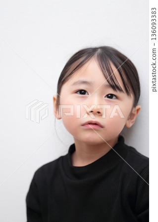 4-year-old girl (white background, no background) 136093383