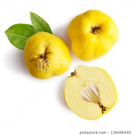 Apple-quinces with leaf Apple-quinces with leaf 136096940