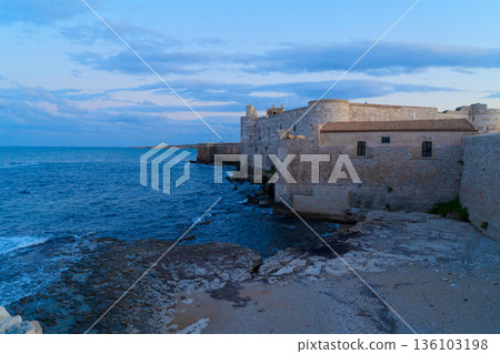 Syracuse old town, Sicily Italy 136103198