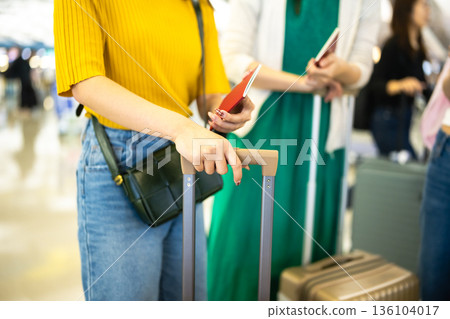 在機場等待登機 ■攝影協助：關西國際機場（KIX） 136104017