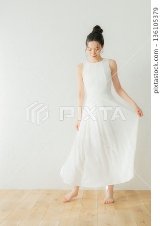 年輕女性的美麗形象 136105379