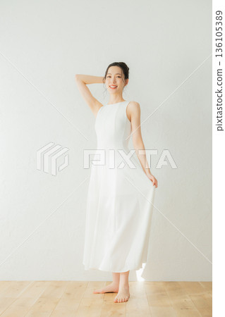 年輕女性的美麗形象 136105389