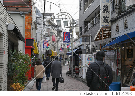 【東京杉併區】高塚寺北口東通商店街景色 136105798