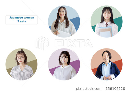 年輕女子透明背景摳圖PNG 136106228