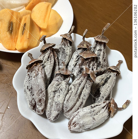 Dried persimmon Dried persimmon 136106282