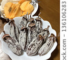 Dried persimmon 136106283