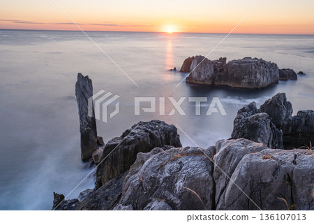 Kesennuma Karakuwa Peninsula, Okamahanzo sunrise and sea rocks 136107013