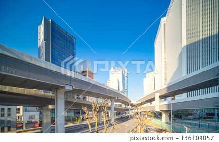 東京都六本木二丁目谷町樞紐口 136109057