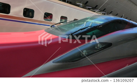 The crimson color of the Shinkansen Komachi The crimson color of the Shinkansen Komachi 136109207