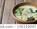Short pasta and spinach cream soup 136110047