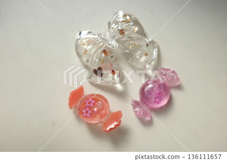 Handmade resin accessories (ribbons and candy) 136111657