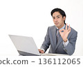 做個人計算機工作的商人 136112065
