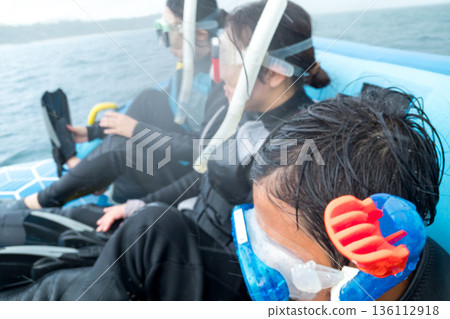 snorkeling, blue water, ocean 136112918
