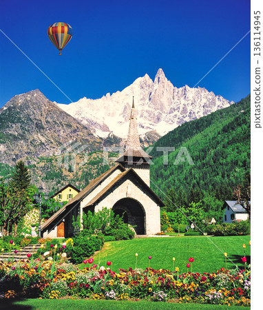 從普拉茲村眺望霞慕尼山脈 136114945