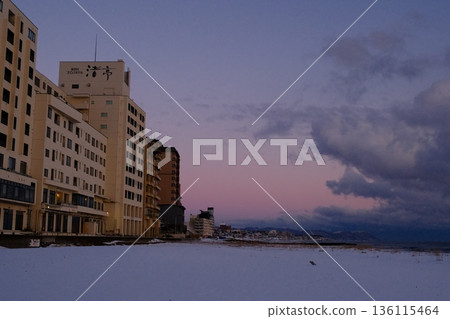 北海道湯之川溫泉，日本百大著名溫泉之一 136115464