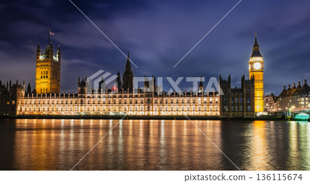 London: River Thames and Palace of Westminster at night London: River Thames and Palace of Westminster at night 136115674