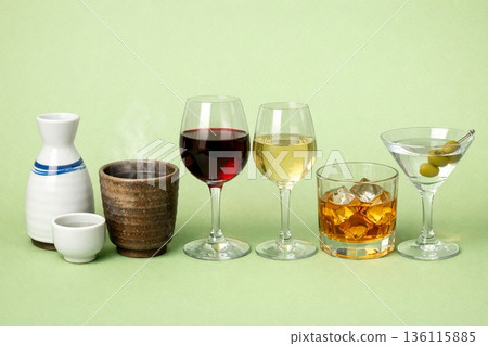 各種酒精 136115885