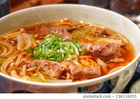 Warm and delicious meat soba Warm and delicious meat soba 136116055