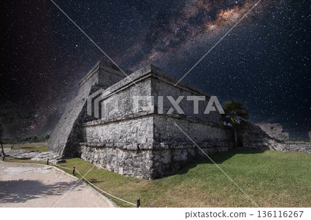 mayan pyramid in Tulum ruins, Yucatan, Mexico mayan pyramid in Tulum ruins, Yucatan, Mexico 136116267