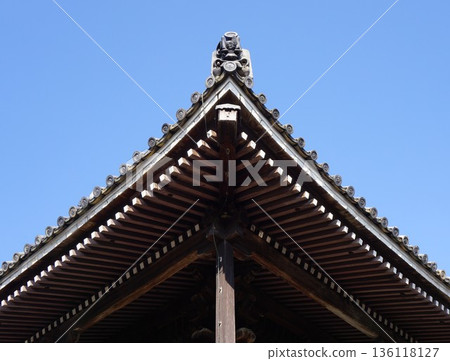 妙法寺,日蓮宗寺廟,位於西寺町津山城下町:正殿屋頂 妙法寺,日蓮宗寺廟,位於西寺町津山城下町:正殿屋頂 136118127