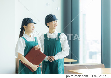 Two cafe staff 136121545