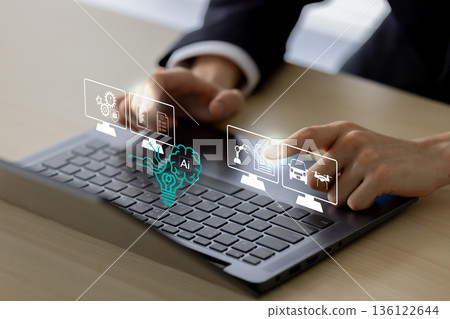 筆記型電腦和人工智慧/人工智慧概念 筆記型電腦和人工智慧/人工智慧概念 136122644