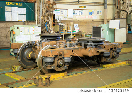 Bogie of an 817 series train undergoing inspection and maintenance (JR Kyushu) 136123189