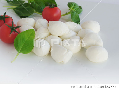 Mini Tomato, Mozzarella and Basil Mini Tomato, Mozzarella and Basil 136123778