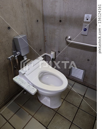 Western style toilet Western style toilet 136124161