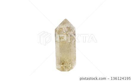 黃水晶尖晶原石微距攝影白色背景 黃水晶尖晶原石微距攝影白色背景 136124195