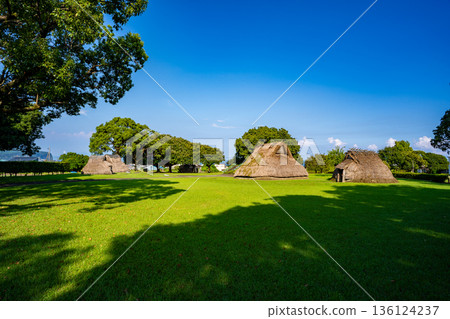 橋牟裡川遺址（指宿市）的半地穴居所一景 136124237