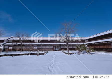 會津藩學校的雪景 會津藩學校的雪景 136124283