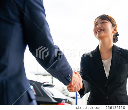 商務握手協議 ■攝影合作:關西國際機場(KIX) 商務握手協議 ■攝影合作:關西國際機場(KIX) 136126138