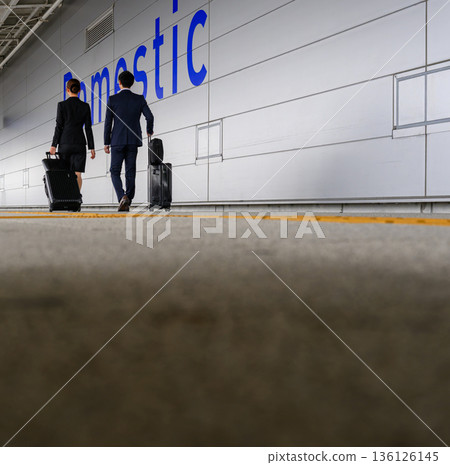 商務旅客 ■攝影合作：關西國際機場（KIX） 136126145