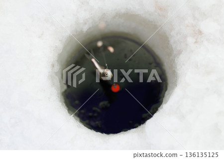 魚被抓住了 136135125