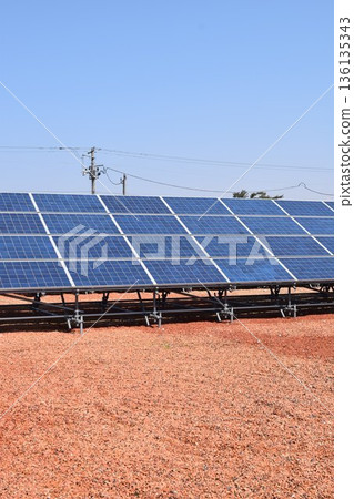 太陽能電池板自然能源 136135343