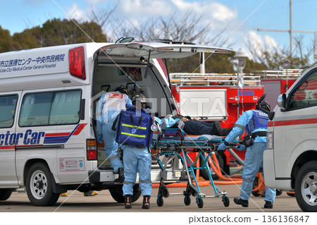 Emergency rescue training at the New Year's paramedic training session Car accident Emergency medical technician training scene Emergency rescue training at the New Year's paramedic training session Car accident Emergency medical technician training scene 136136847