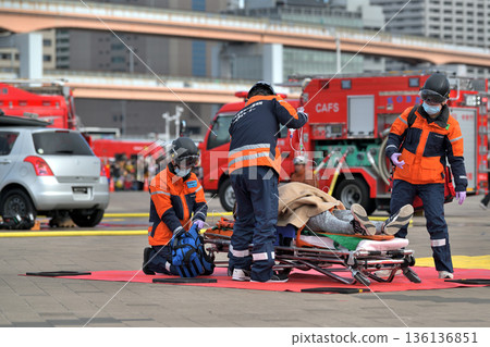 Emergency rescue training at the New Year's paramedic training session Car accident Emergency medical technician training scene 136136851