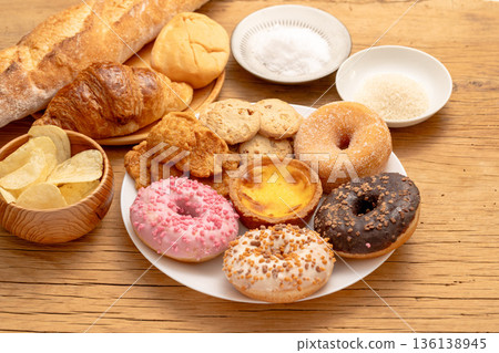 Diet image of sweet foods and sweets 136138945