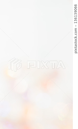 柔和的光球模糊漸層背景，膚色蒼白米色，美麗動人。 136139066