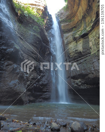 Cascada La Golondrinera, a hidden waterfall in El Salvador 136139705