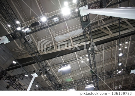 Ceiling pillars and lighting fixtures 136139783