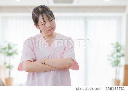 Worried medical women 136142781
