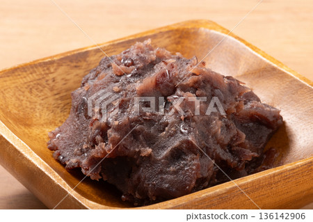 [Hokkaido azuki beans] Whole bean paste 136142906