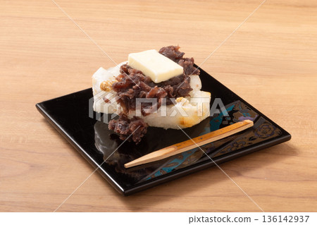 [Hokkaido Azuki Beans] Grilled rice cake, bean paste, butter 136142937