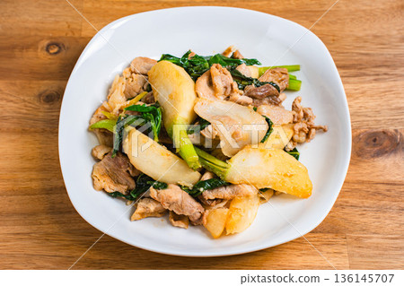 味噌炒蘿蔔豬肉 136145707